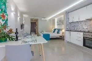 Klayman Diamond Hotel